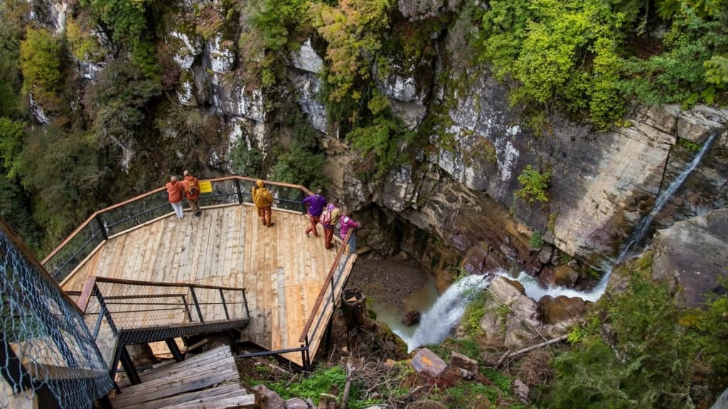 Mendelikh Waterfalls Park